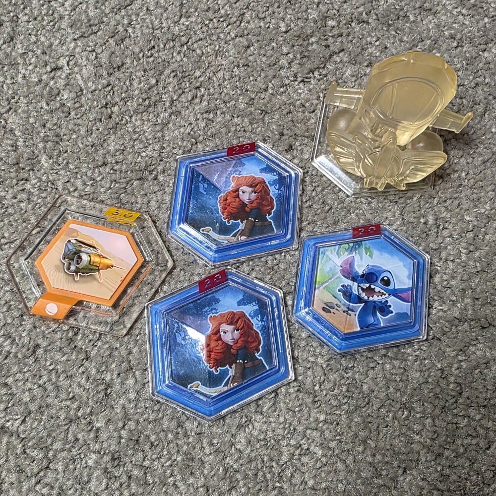 Disney Infinity Power Discs and Spaceship